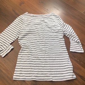 Striped 3/4 sleeve shirt